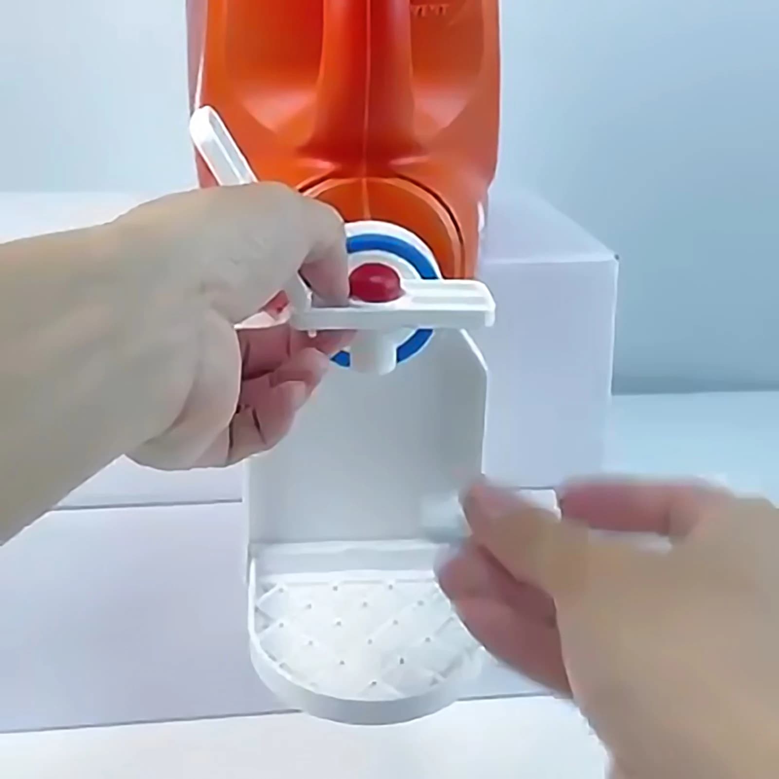 Laundry Detergent Dispenser Cup Holder Drip Catcher Firmly Holds on Bottle Spouts for Home Bathroom Laundry Room