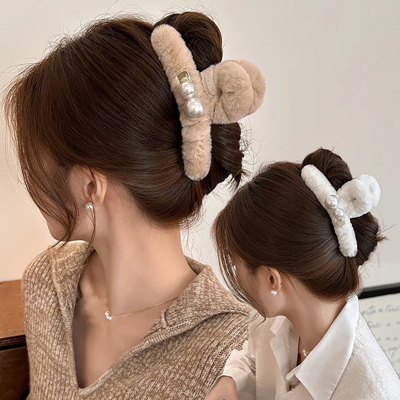 Oversized Plush Grab Clip Pearl Shark Clips back of the head Girl Headpiece for Women Autumn Winter Headwear Fashion Accessories