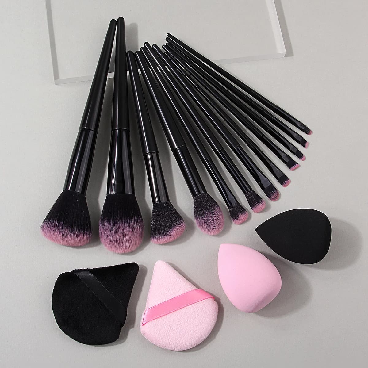 16 PCS Makeup Brush Set - Loose Powder Brush, Blush Brush, Eyeshadow Brush, Eyebrow Brush, Powder Puff, Complete Makeup Tool Set