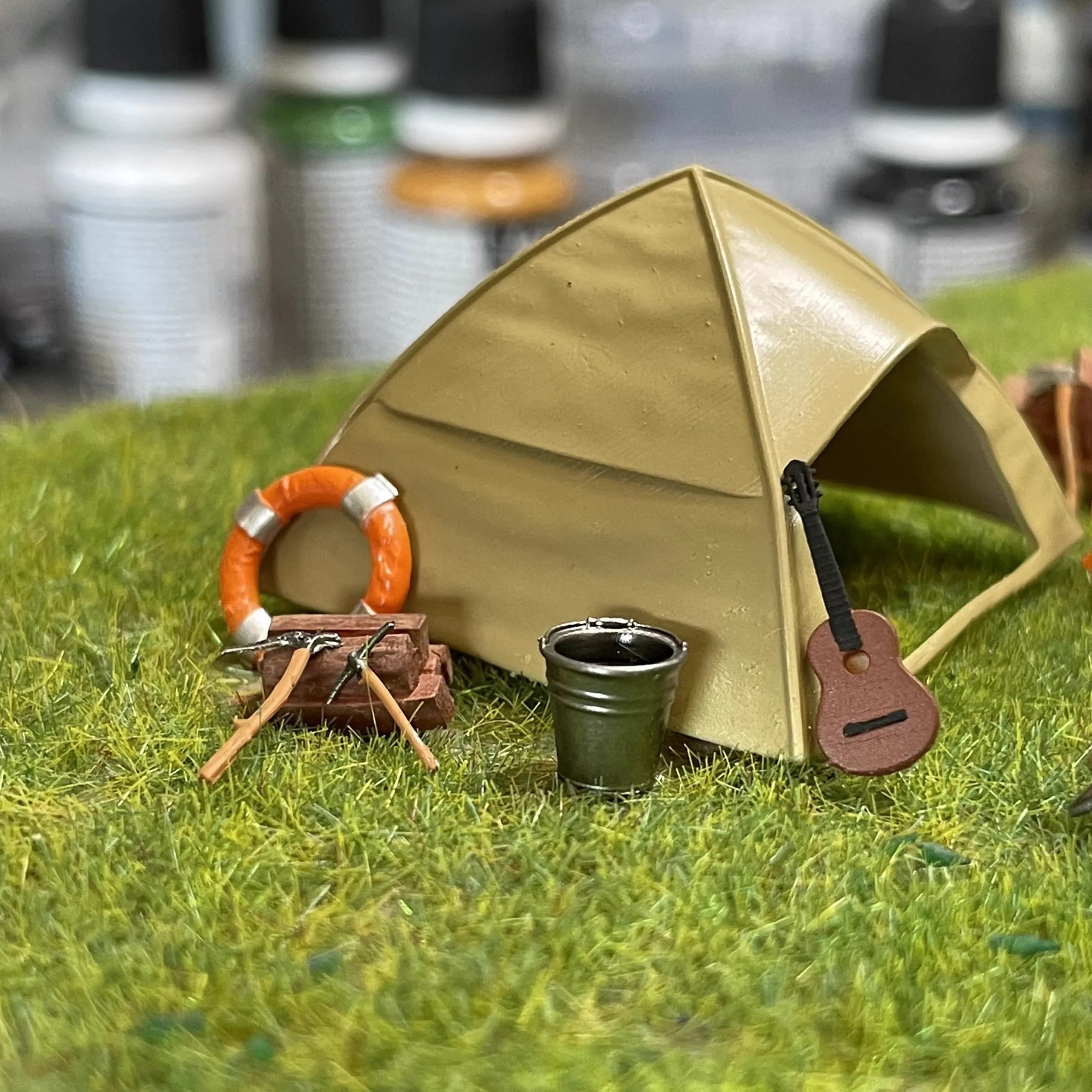 1:64 Outdoor Camping Scene Model Tent Camping Table and Chairs Guitar Flashlight Campfire Diorama