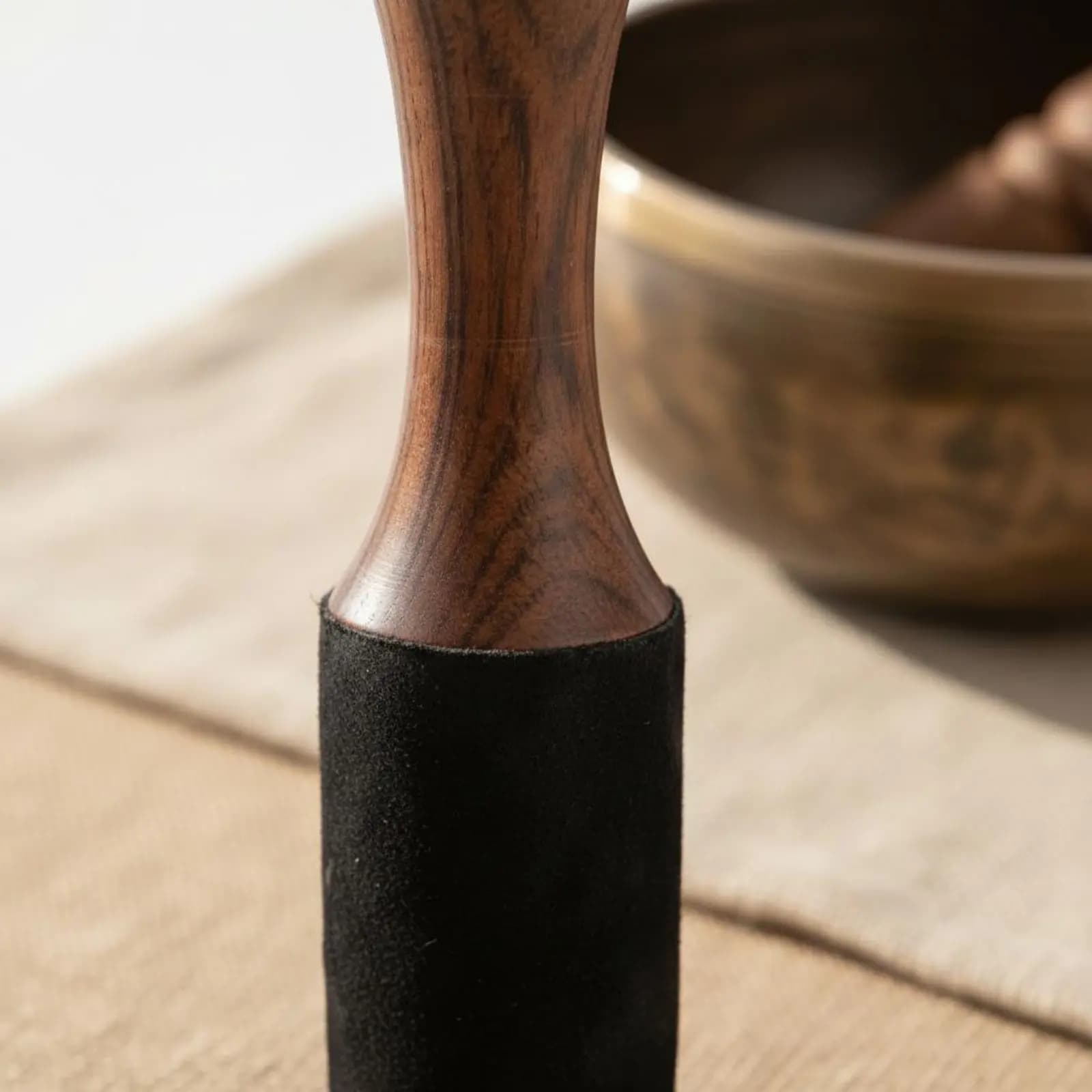 Tibetan Singing Bowl Mallet Sturdy Wood Wooden Singing Bowl Stick Suede Wooden Mallet Easy to Use Musical Instrument Accessory