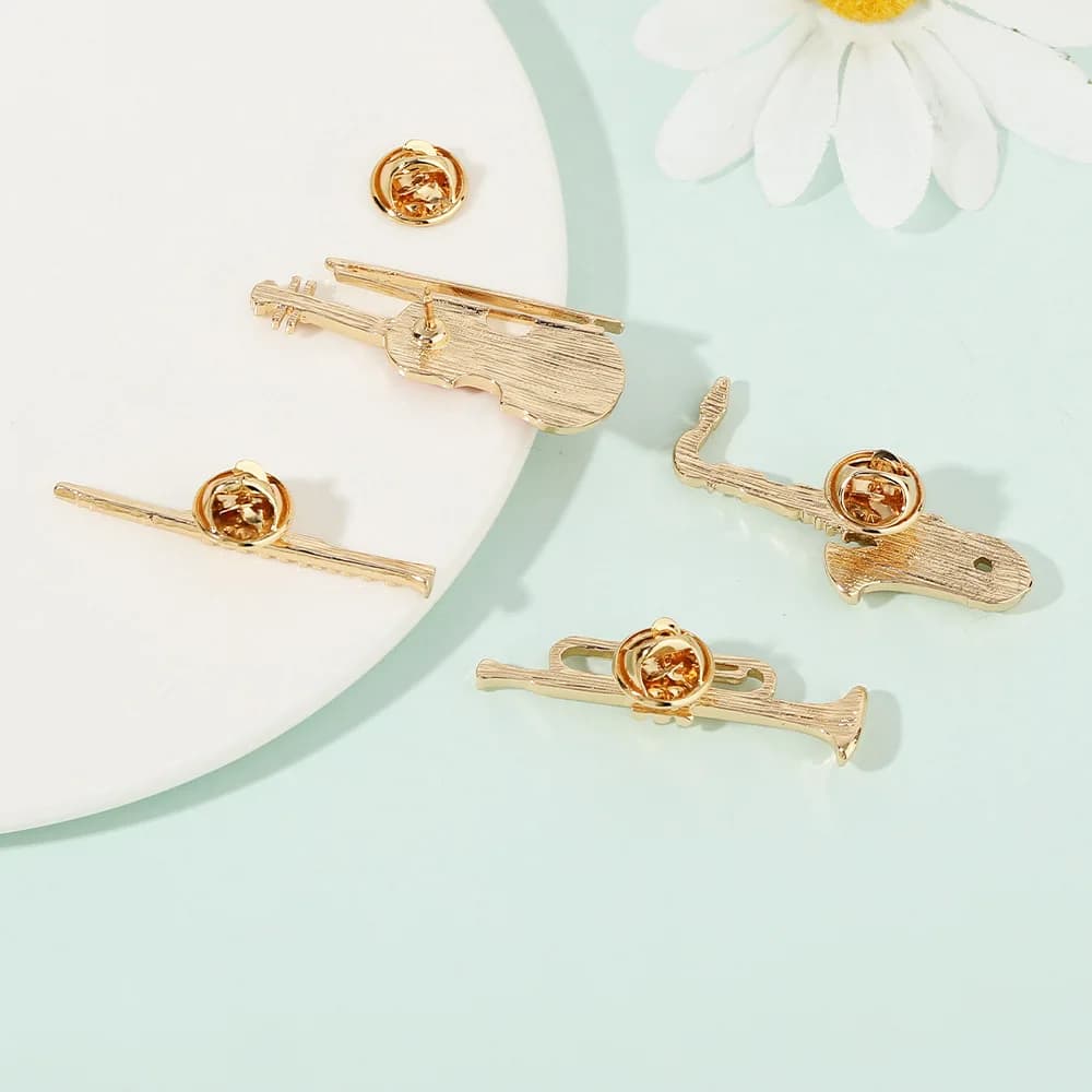 Golden Musical Instrument Pins Symphony Orchestra Badge Trumpet Saxophone Violin Clarinet Shaped Brooches for Gifts