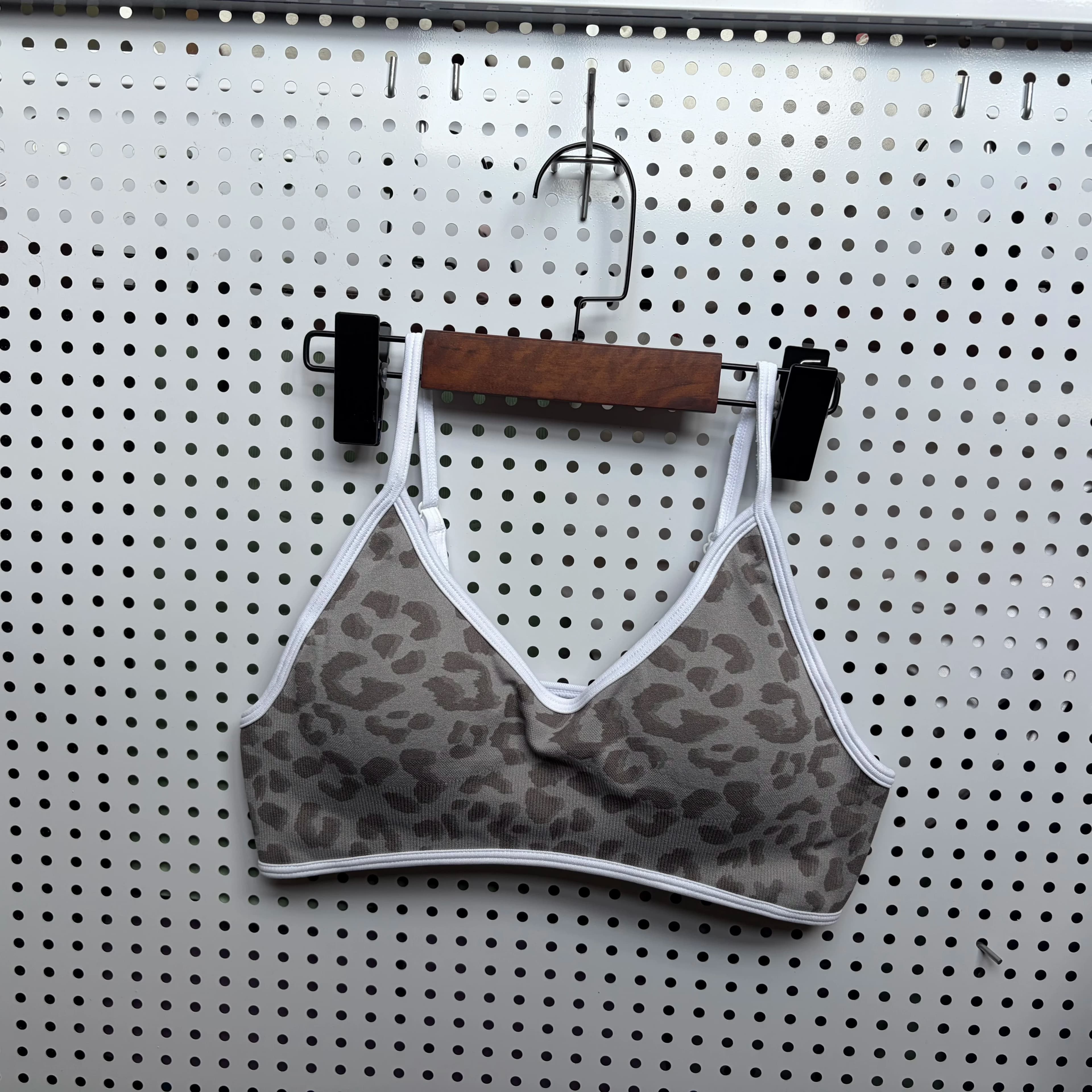 LOGO New Shockproof Camisole Sports Vest Outdoor Backless Beauty Fitness Underwear Leopard Print Yoga Bra