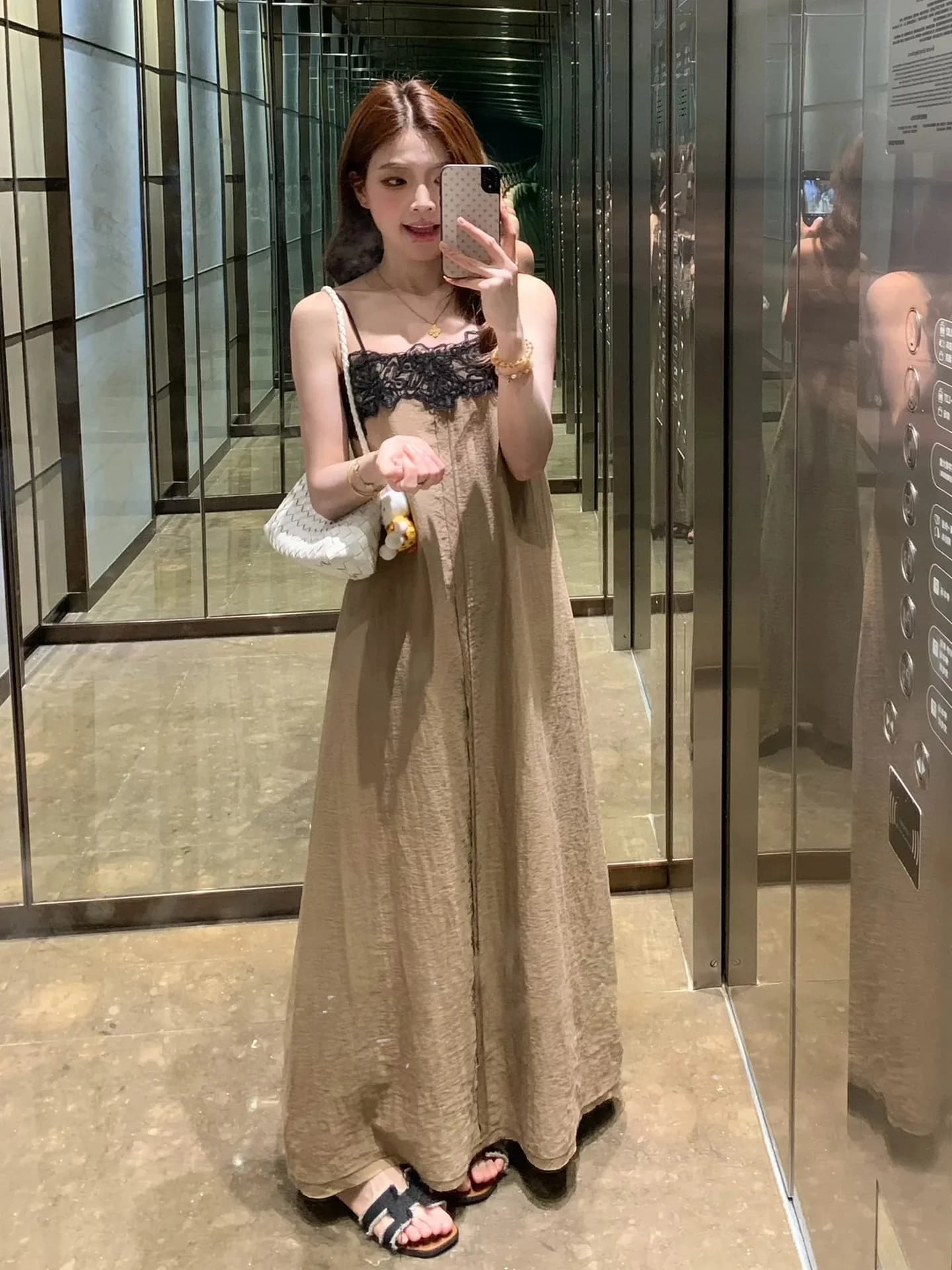 Abito Lungo Senza Spalline con Inserti in Pizzo Stile Vacanza, Vestito Morbido e Snellente per Donna, Ideale per il Pendolarismo Urbano, Stile Street, Appuntamenti, Casual e Viaggi