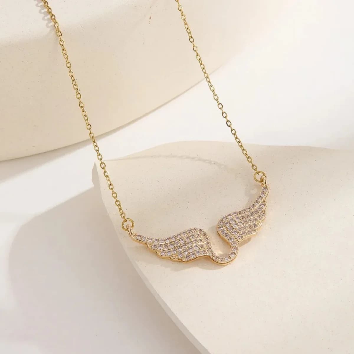 2026 Hot‑selling Full‑Zircon Shiny Gold‑Tone Angel Wings Pendant Necklace for Women, Fashion Designer‑Style Jewelry Accessories
