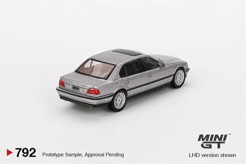 MINI GT 1:64 750IL Aspen/Z VeilSide/Revuelto Viola 30th/Countach LB-WORKS/Mustang Mach1 Modellini Auto in Metallo Pressofuso Regali