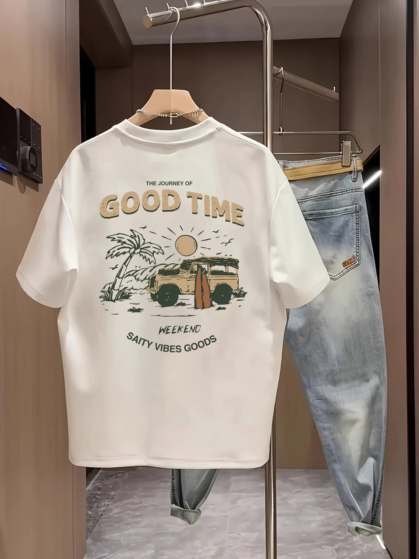 Retro Vacation Men's T-Shirt "Weekend Casual Style" Truck and Palm Tree Pattern 100% Soft Cotton Summer Casual Shirt