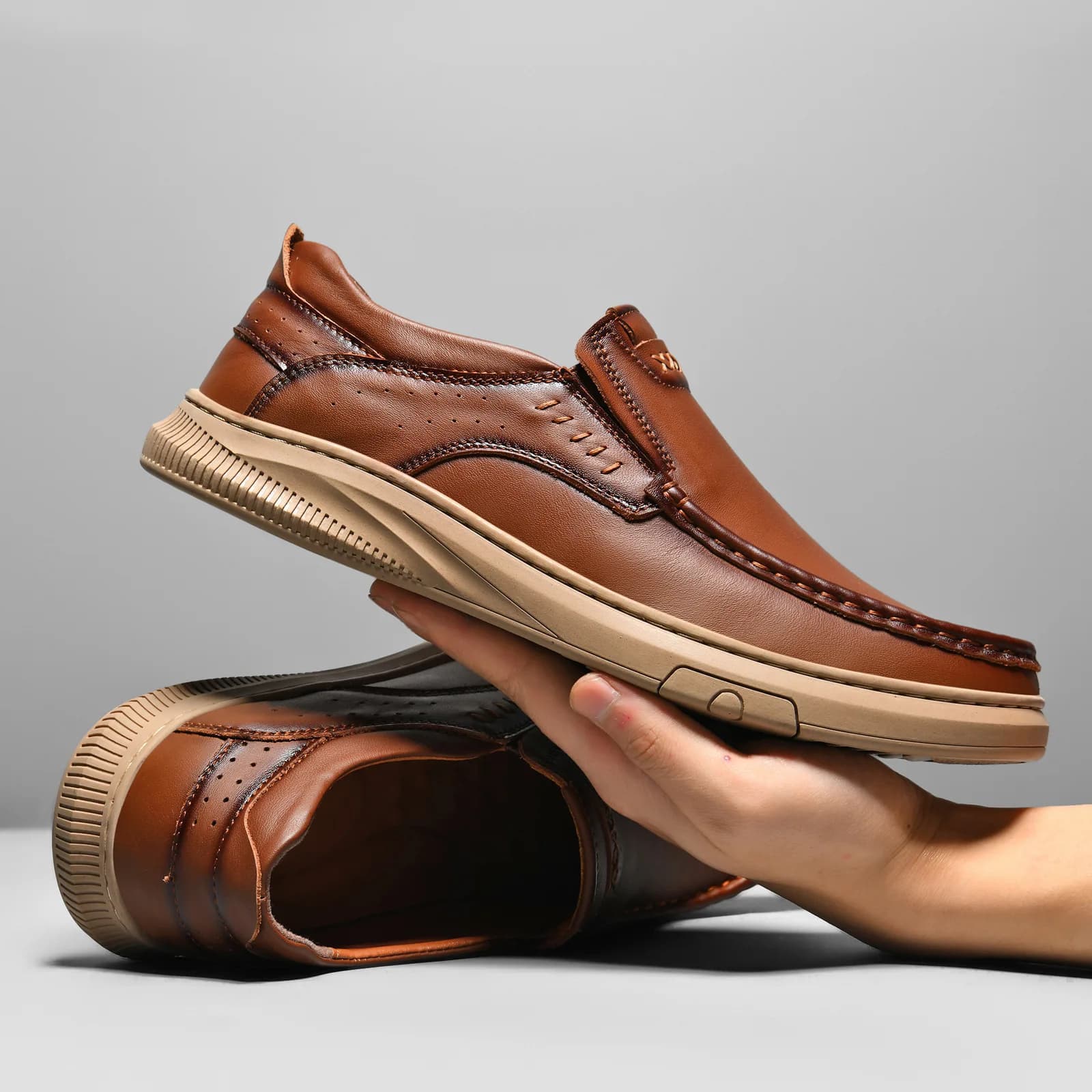 Mocassini da guida slip-on da uomo in vera pelle Mocassini casual fatti a mano Comodo suola antiscivolo Calzature traspiranti leggere