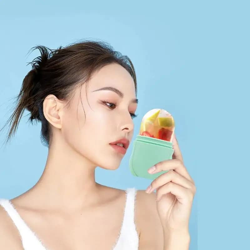 Stampo in silicone per cubetti di ghiaccio per il viso per la bellezza e la cura della pelle, rullo in silicone per il viso con spazzola detergente