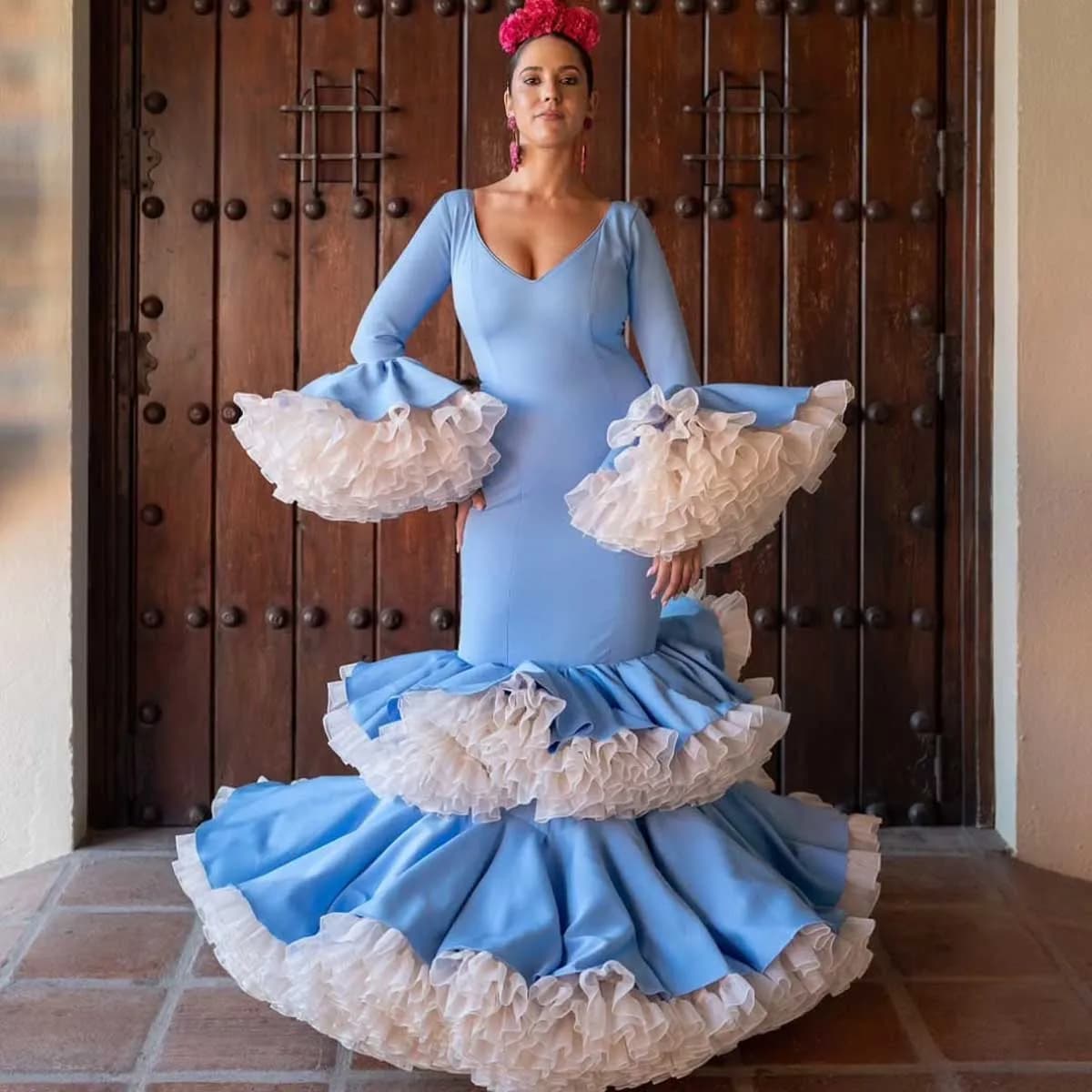 Splendidi strati blu Abiti da sera a sirena Abiti da festa spagnoli Gonna soffice a strati Abito da ballo spagnolo unico 2025