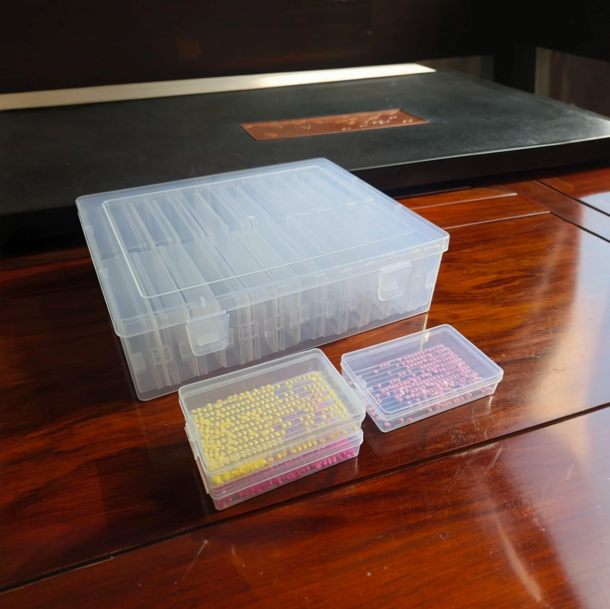 24-Compartment Diamond Painting Tray And Storage Box 2-in-1 Portable Multi-Grid Organizer with Labeled Dividers for Diamond Bead