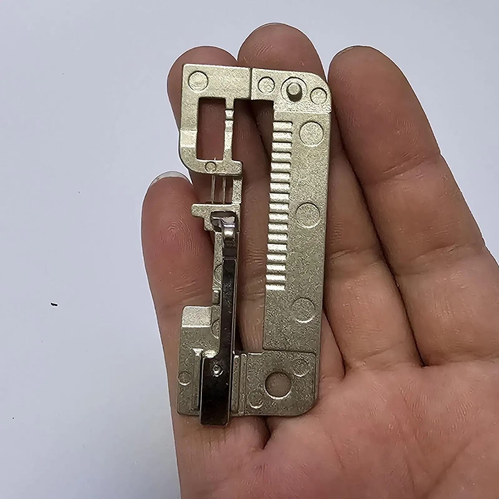 Piastra per ago da cucito, ricambio professionale, multifunzione, portatile, liscia