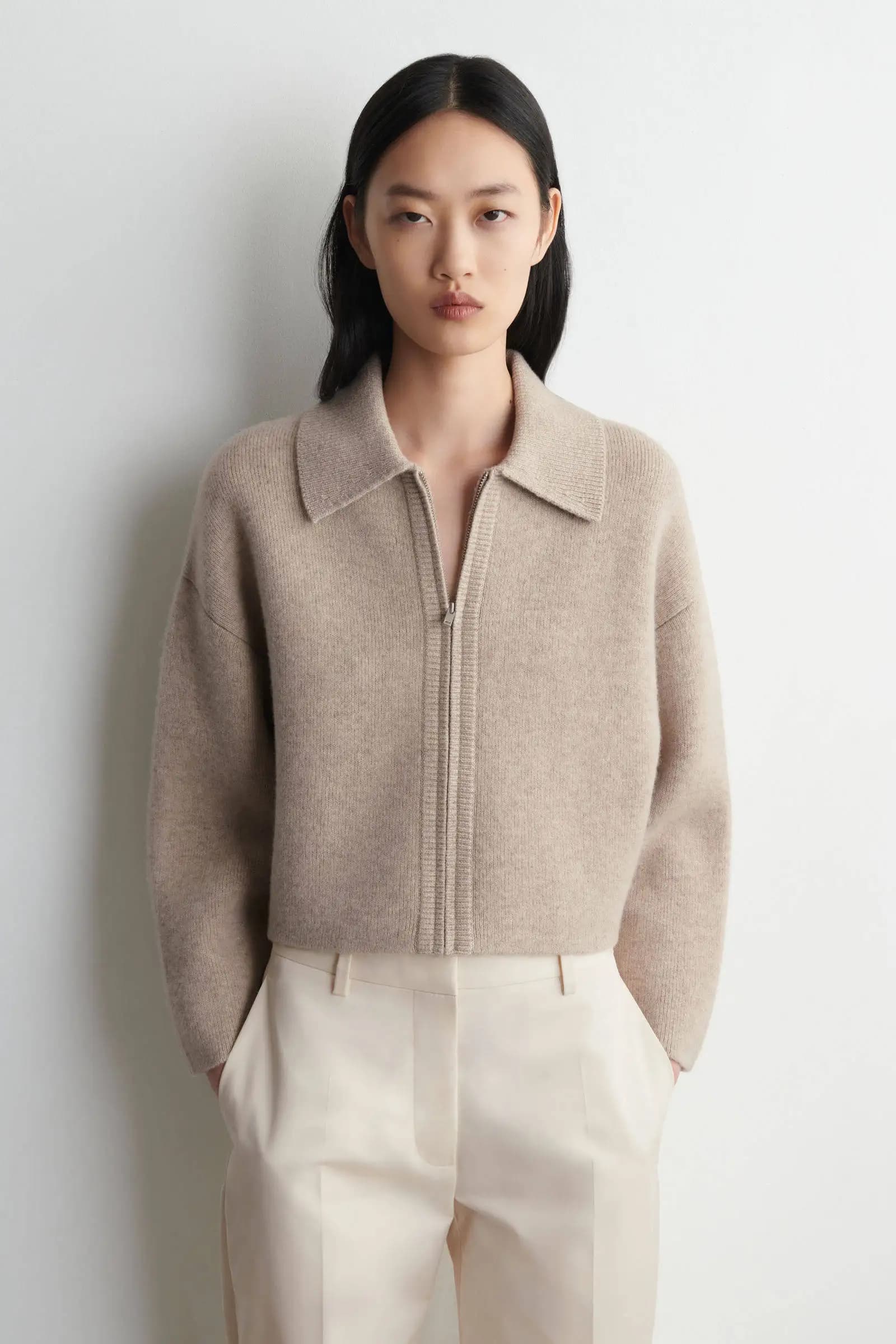 XIMIAN APPAREL 2026 YAZHIMEI cos spring new style of women's casual Standard style short lapel beige zipper jacket