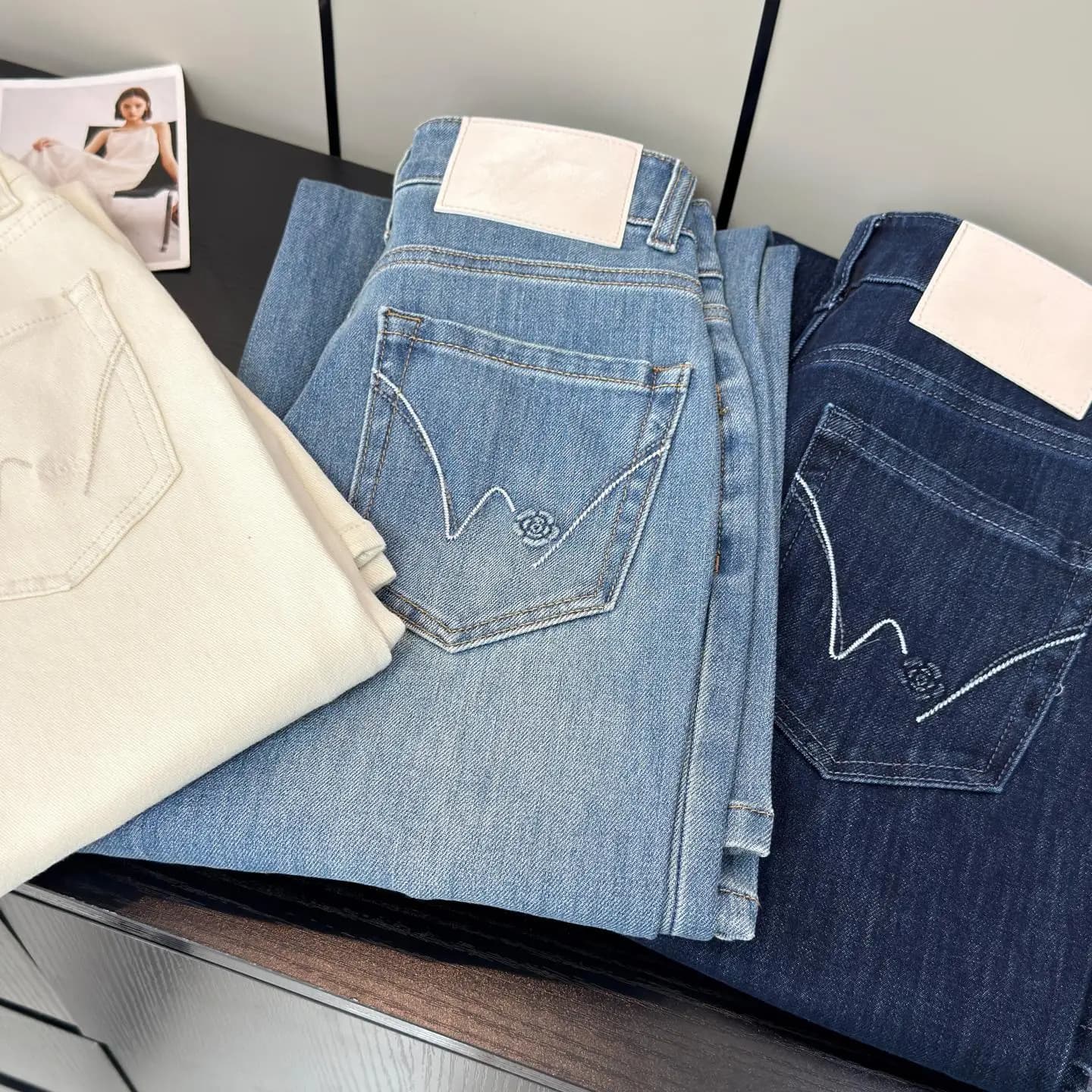 High Waist Straight Leg Slimming Jeans Micro Flared Pants Four Way Stretch Cotton Denim Embroidered Tea Flower Pressed Glue