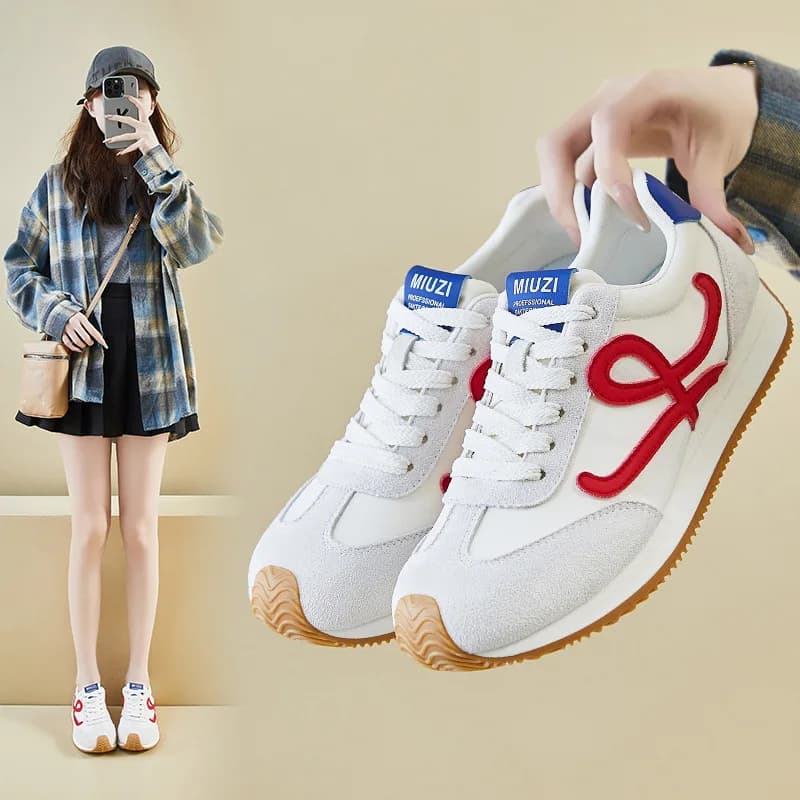 Nuove scarpe sportive casual da donna Bellissime scarpe da skate piatte Comode sneaker stringate