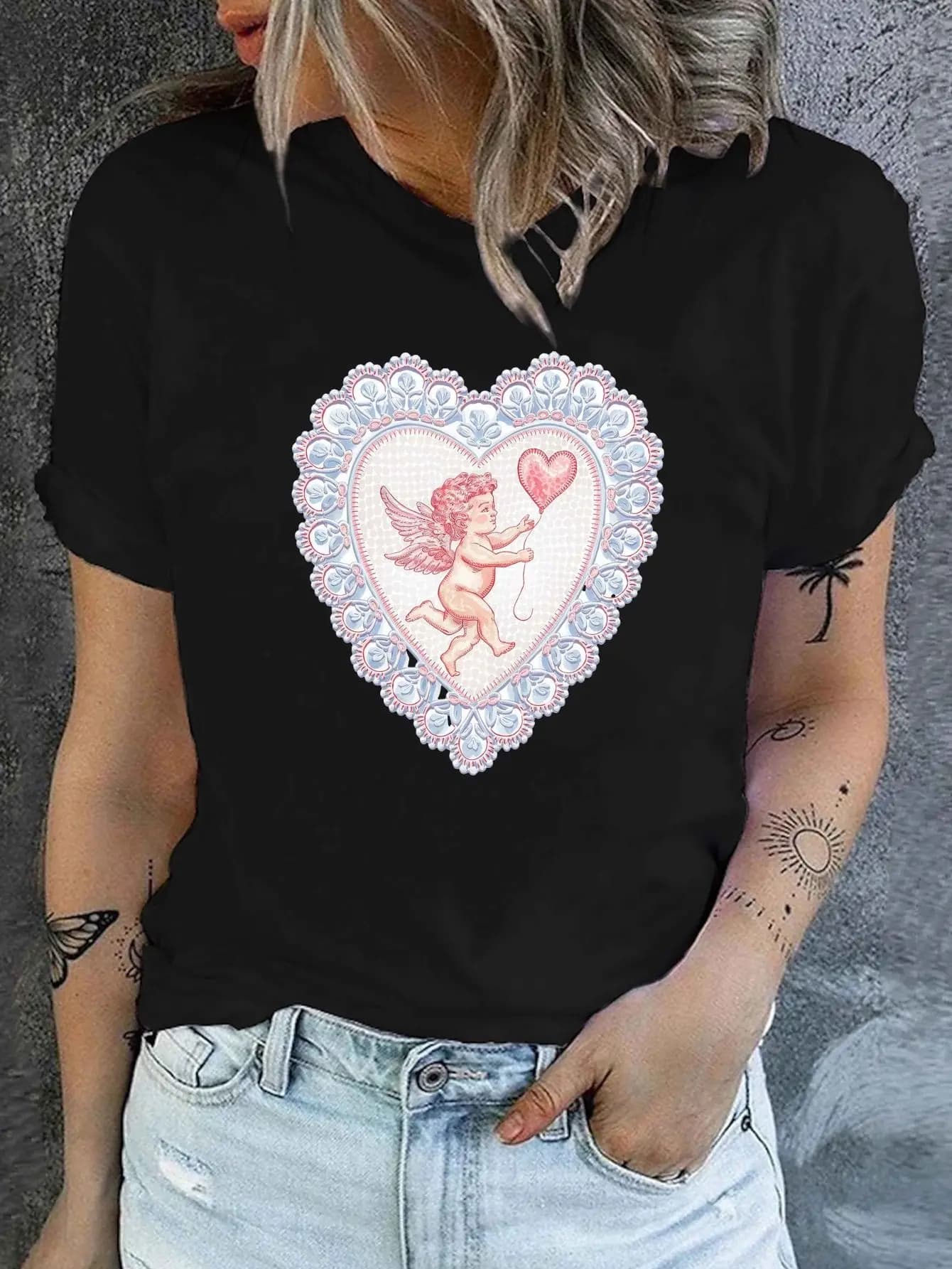 Casual Short-Sleeve Crew Neck T-Shirt Featuring a Watercolor Heart CUPID Design, Perfect for Spring And Summer Women'S Fashion