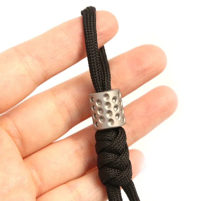 Cilindro Coltello in acciaio inossidabile Ciondolo a goccia Giocattolo per adulti Fidget Corda Paracord Giocattoli di decompressione Portachiavi Edc Accessorio per torcia