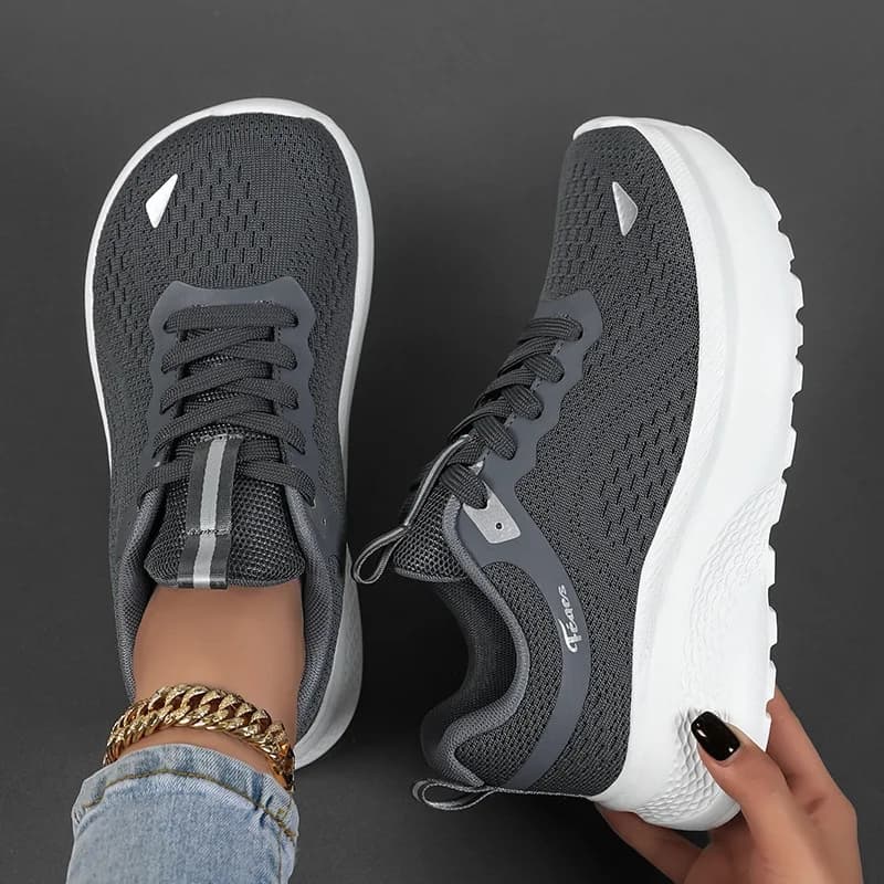 Women's casual sports shoes with breathable mesh and soft sole for comfortable outdoor running, sneakers