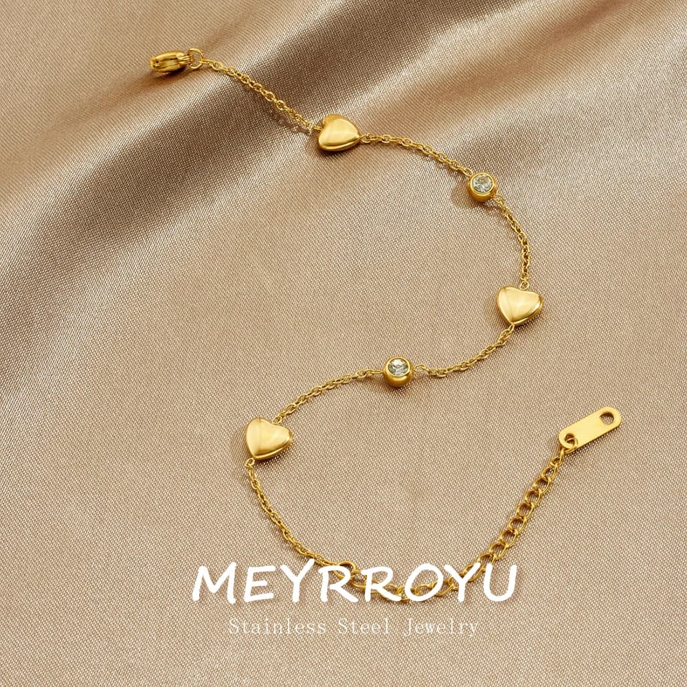 MEYRROYU Bracciale con ciondolo a forma di cuore dorato con zirconi rotondi in acciaio inossidabile 316 per le donne Gioielli impermeabili Regalo per la festa nuziale Bijoux