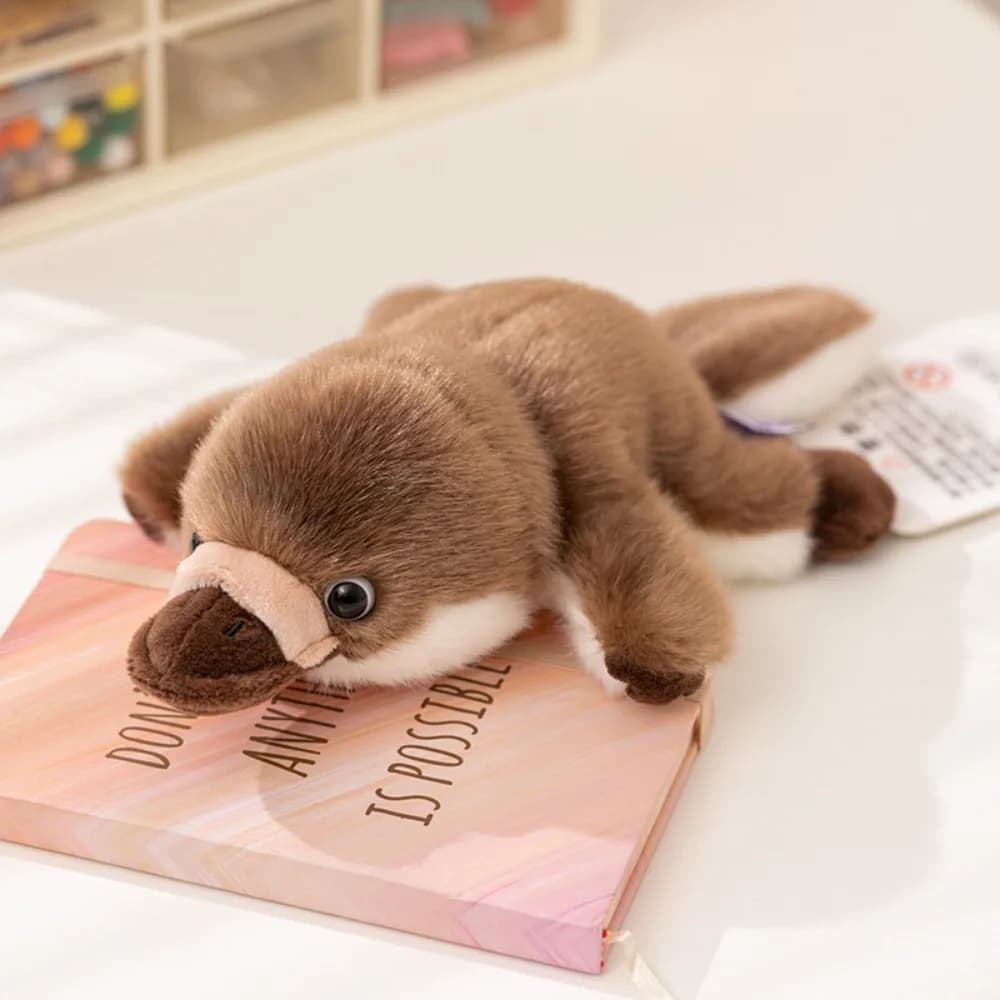 Nuovo Simpatico Peluche da Scrivania con Attacco Magnetico: Coniglio, Panda, Pinguino, Cane, Gatto, Tartaruga - Divertente Decorazione e Regalo