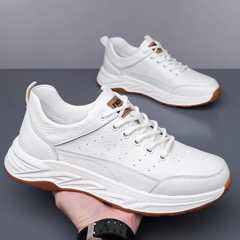 2025 Mocassini in pelle con lacci da uomo nuovi Scarpe slip-on raffreddate ad aria Comodo design casual da lavoro con fascia elastica