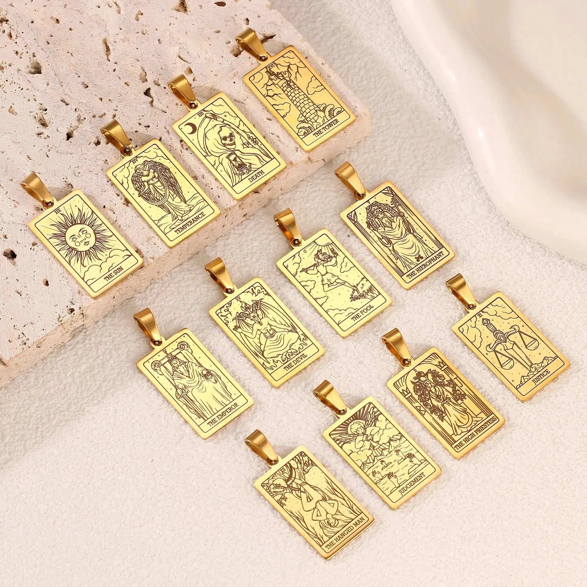 3 pezzi di ciondoli di carte tarocchi quadrati in acciaio inossidabile placcato color oro 18 carati ciondolo amuleto fortuna collana da donna fai da te creazione di gioielli regalo