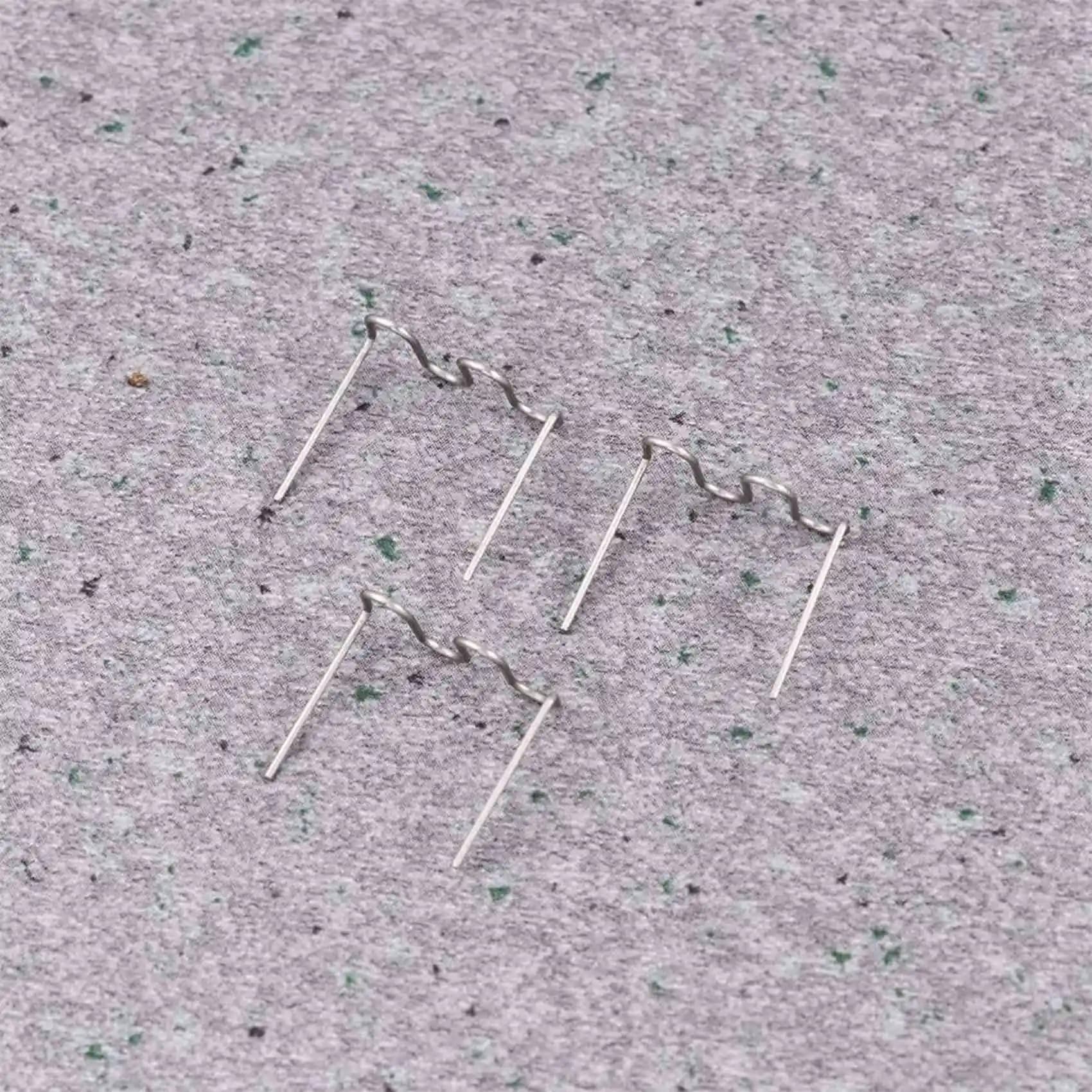 TFORU-2500Pcs Macchina per Riparazione a Caldo con Bacchette per Saldatura, Saldatrice a Caldo per Plastica, Riparazione Paraurti Auto, Punti Metallici Pre-Ondulati 0.6mm