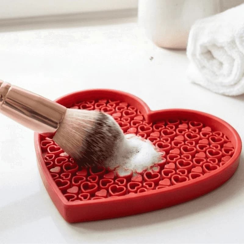 Tappetino Pulitore per Pennelli da Trucco a Forma di Cuore, Portatile, per Pulizia Profonda ed Efficiente, Strumento per la Cura Quotidiana dei Pennelli da Bellezza