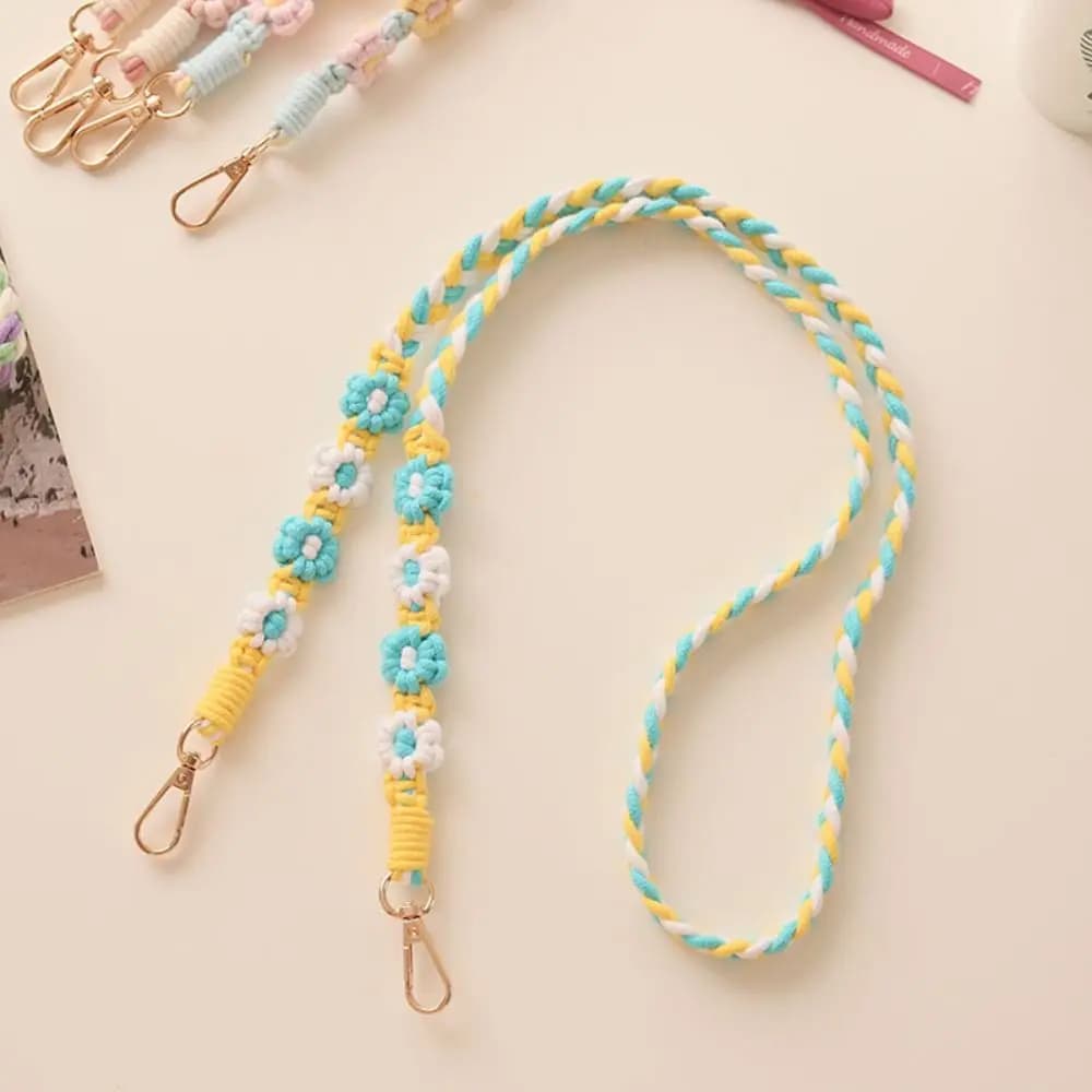 Catenella Intrecciata Artigianale con Fiori, Anti-Smarrimento, con Gancio per Uncinetto, Ciondolo a Forma di Margherita, Cordino per Borsa, Corda Intrecciata per Uso Quotidiano