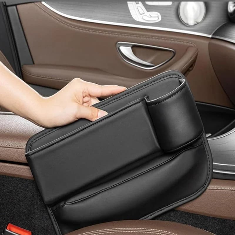 Borsa portaoggetti multifunzione per riempimento spazi vuoti per seggiolino auto realizzata in ecopelle