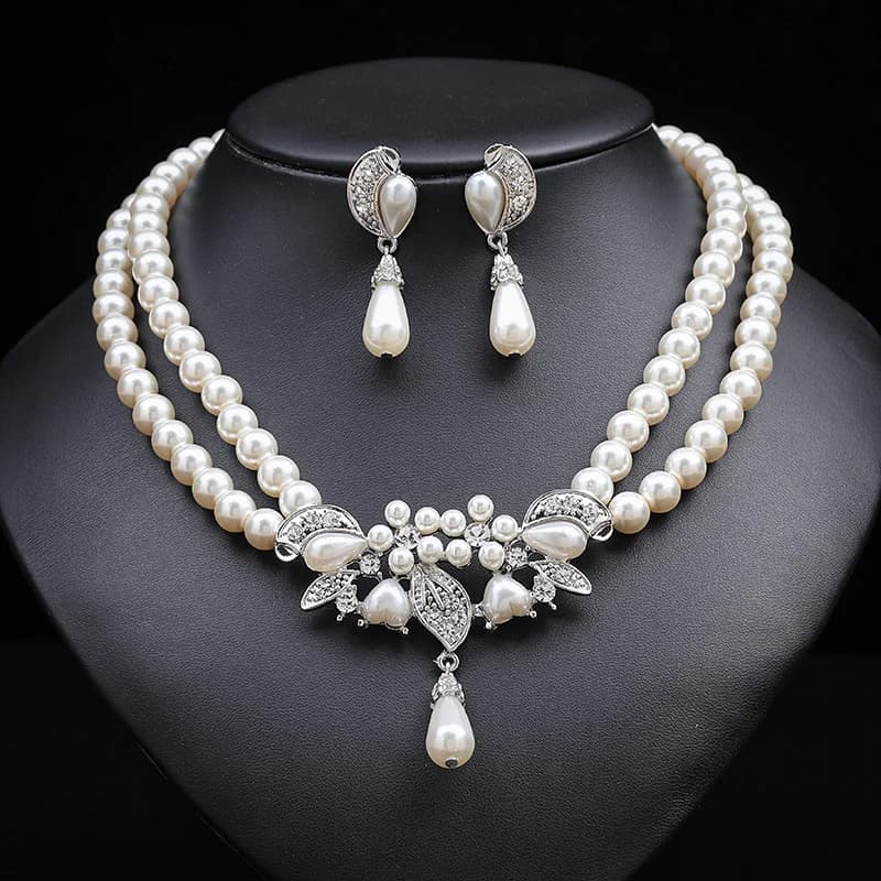Set di collana e orecchini con pendente in strass e perle sintetiche, semplice e lussuoso, adatto per abiti da donna, accessori per gioielli da cerimonia.