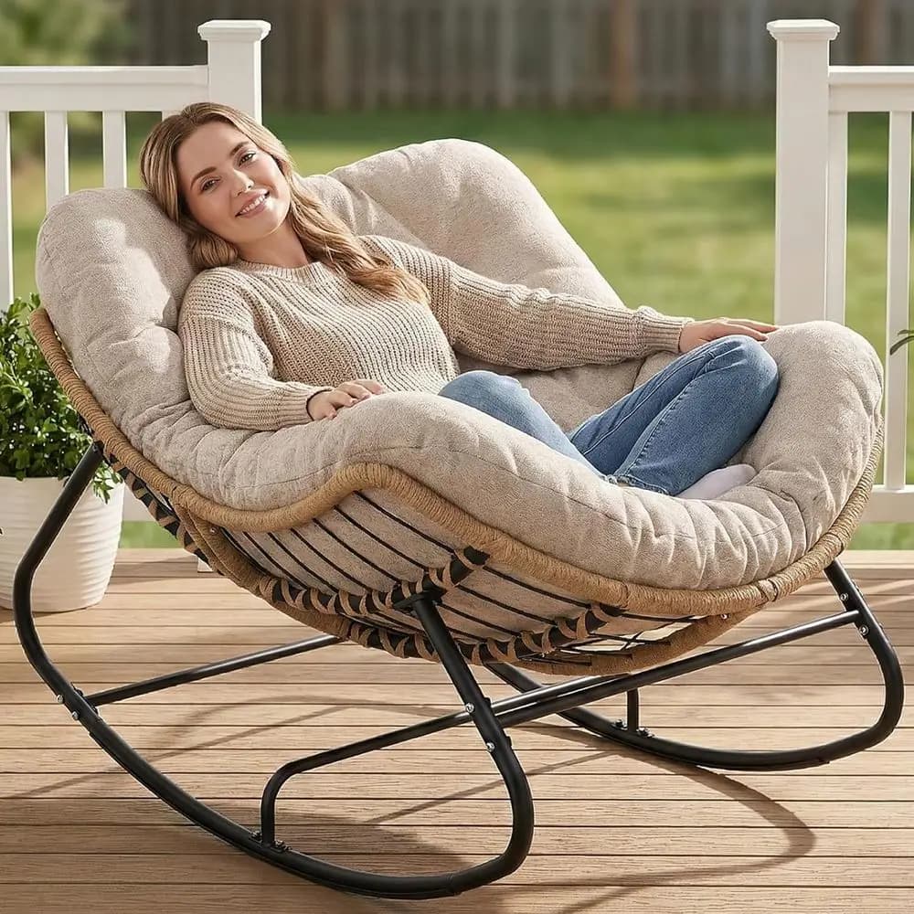 Grande Sedia a Dondolo in Vimini a Forma di Uovo con Cuscino per Patio, Balcone o Giardino, Colore Crema