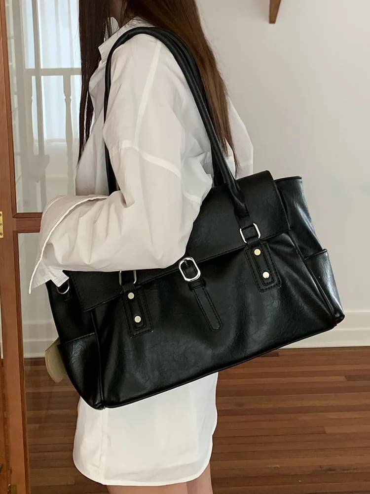 2026 New Tote Bag Women's Large Capacity Fashion Leisure Work Bag Women's Bag Underarm Shoulder Bag Metal Buckle Handbag Black