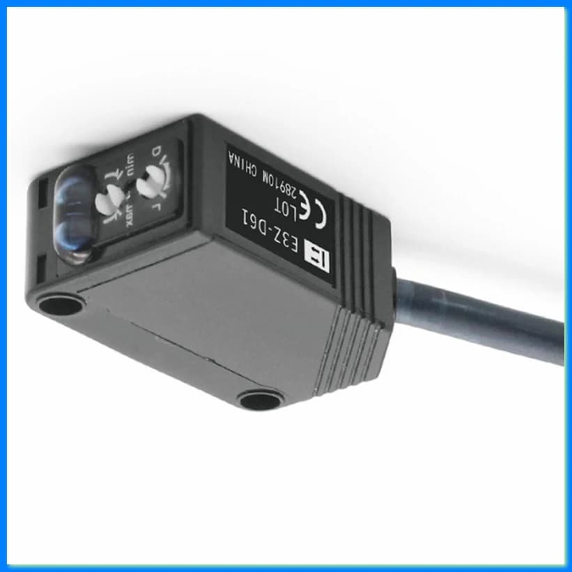 Infrared Diffuse Reflection Type Photoelectric Switch Sensor Switchs E3Z-D61 DC5-24V with Bracket-A27R