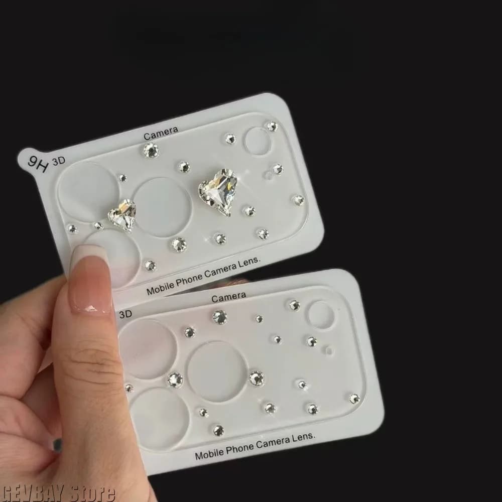 1 pz. Protezione Lente Fotocamera 3D a Cuore con Diamanti di Lusso per iPhone 17 Pro Max 17Pro, Pellicola Trasparente HD a Copertura Totale