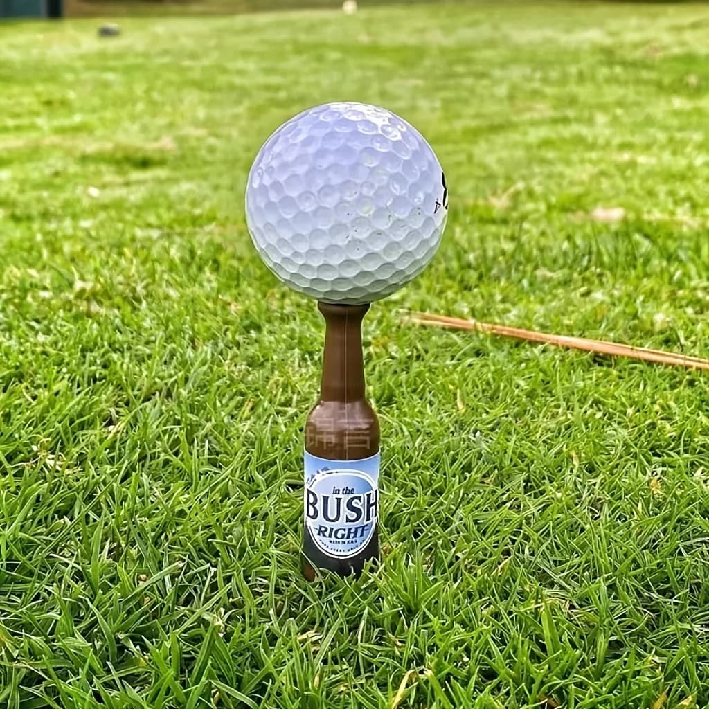 Mini bottiglia di birra da 6 pezzi T-shirt da golf Bottiglia di birra Chiodo da golf Materiale ABS Set di sedili da golf Accessori da golf