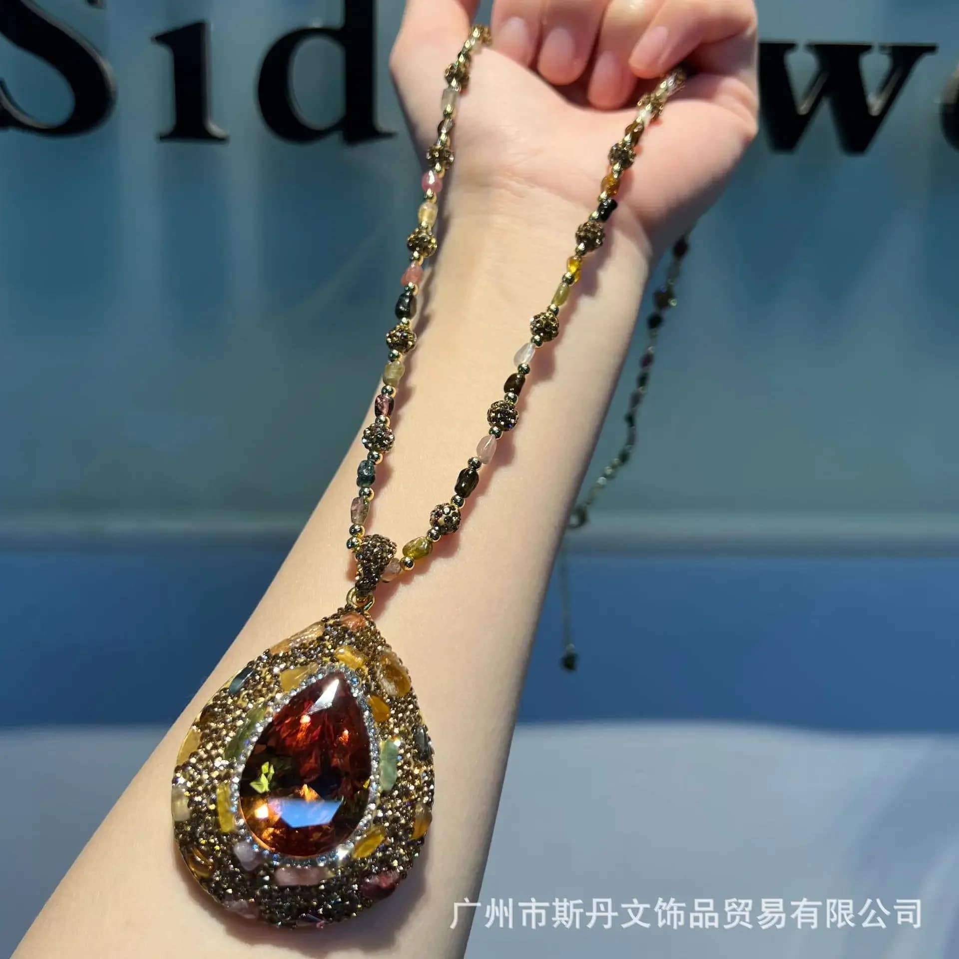 Necklace with turmaline stone ring with stone changing color of the Turkish sultanate, European and American custom light luxury lig