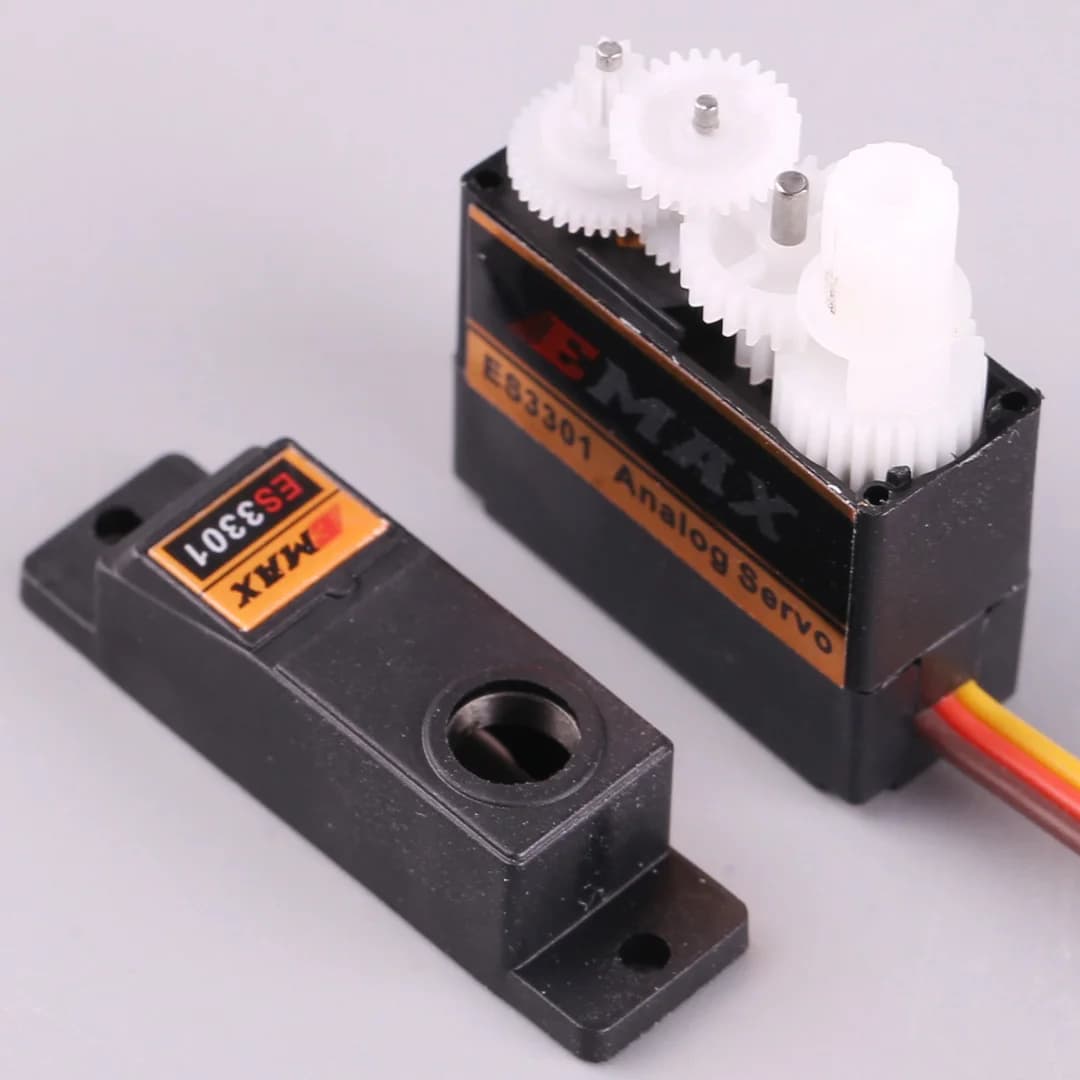 EMAX ES3001 Servo analogico leggero 43g Ingranaggio in plastica 4.8-6.0V per RC Elicottero Barca Aereo Servo telecomando standard