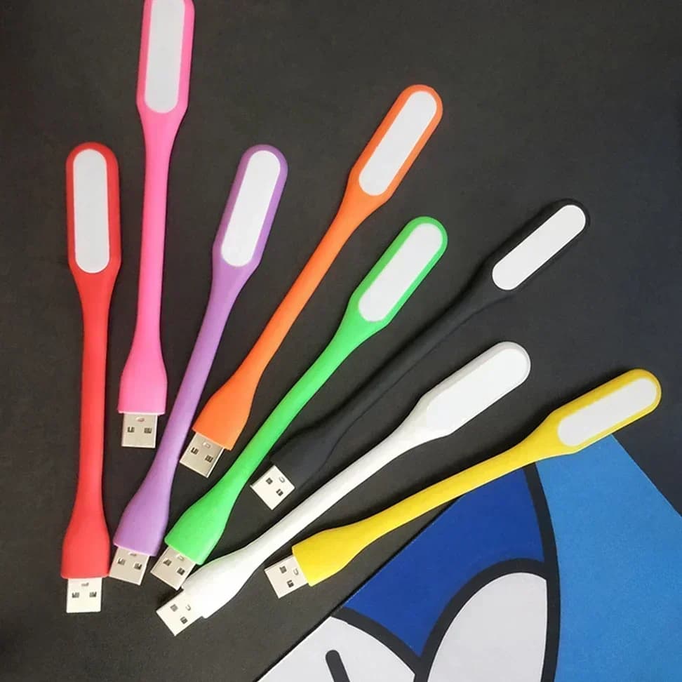 Lampada da lettura a LED con luce USB Mini lampada da libro Luci notturne da campeggio portatili Lampade da tavolo per computer portatile Power Bank PC Notebook