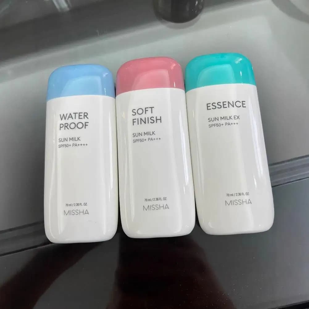 Miss Mi Shang You Hu Protezione solare SPF50 Protezione solare a lunga durata Rinfrescante Idratante Impermeabile Resistente al sudore Antiaderente Stile coreano
