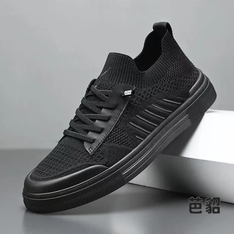 Men's Black Knitted Sports Shoes Wear-Resistant Flat Bottom Breathable Casual Fashionable Low Cut Mesh Sneakers for Autumn
