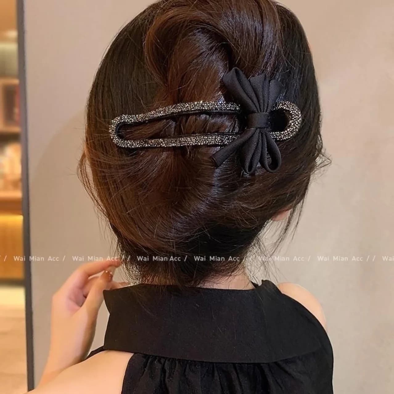 Fermaglio per capelli con fiocco tempestato di diamanti e una sola parola – Fermaglio di squalo premium per donna, capelli spessi sul retro e design a becco d'anatra