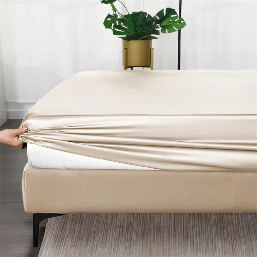 Bed linen with Angular in Gelso Silk 23 Momme, Pure Silk Cover with Elastic for Single Beds, Weddings, King and Queen - Luxury Bed Sheets