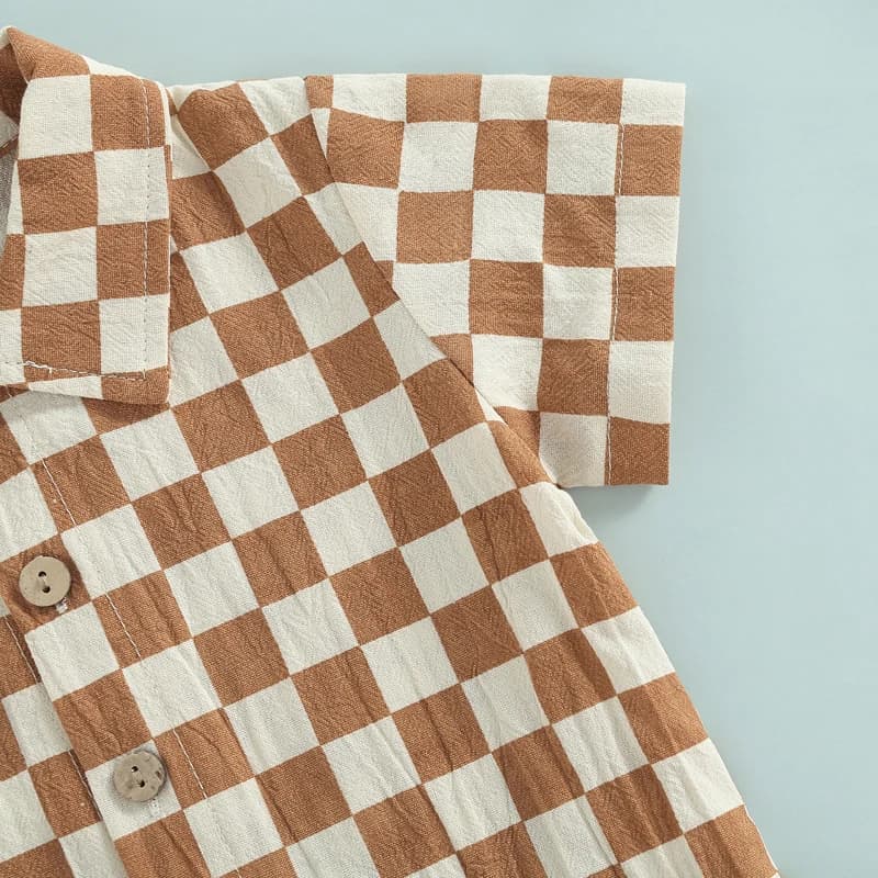 Completo da bambino per ragazzi, elegante camicia abbottonata con collo a bavero e maniche corte, pantaloncini estivi casual per un look completo