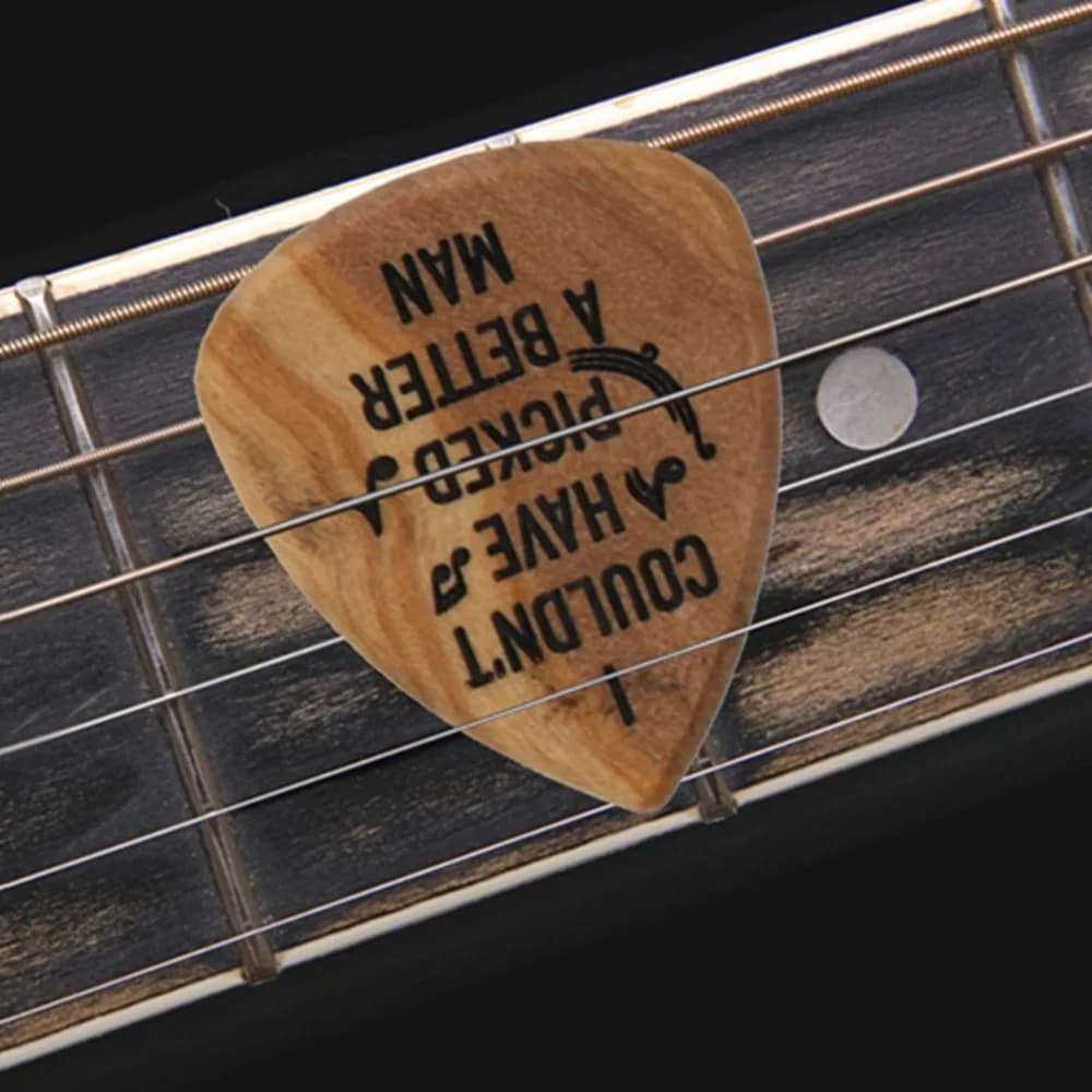 Set di 3 Plettri per Chitarra ​ Set di plettri per chitarra ​ Inciso ​ A forma di chitarra ​ Scatola per plettri da chitarra ​ ​ Con custodia ​ ​ Contenitore per plettri ​ ​ Plettro per Chitarra ​