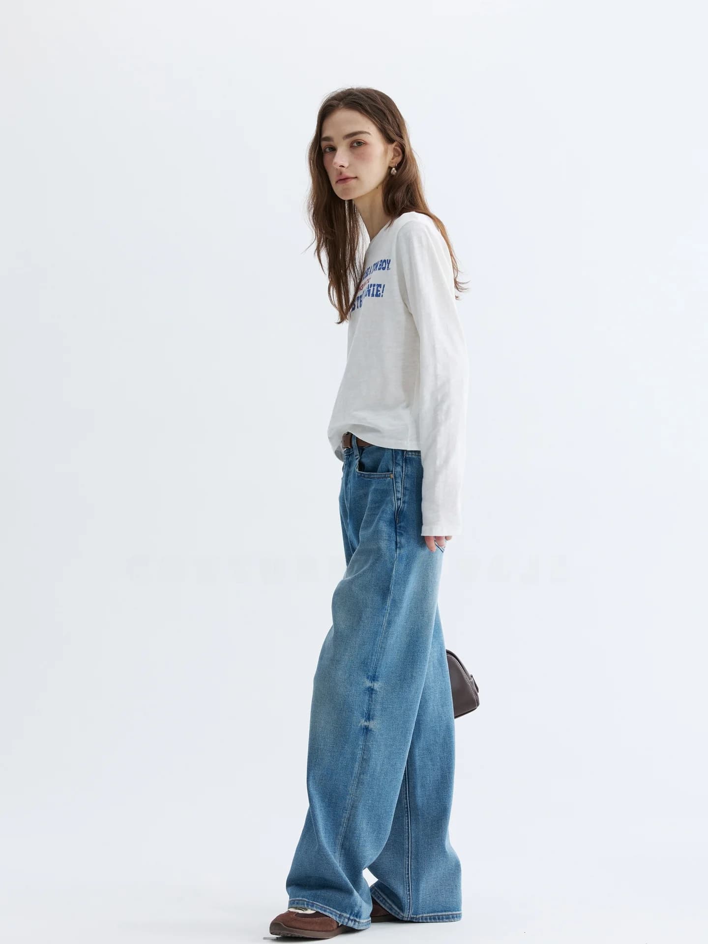 Completo coordinato VAJE: T-shirt bianca e jeans a gamba larga, due pezzi da donna, Collezione Primavera 2026, Super Popolare, Set Completo in Cotone Traspirante