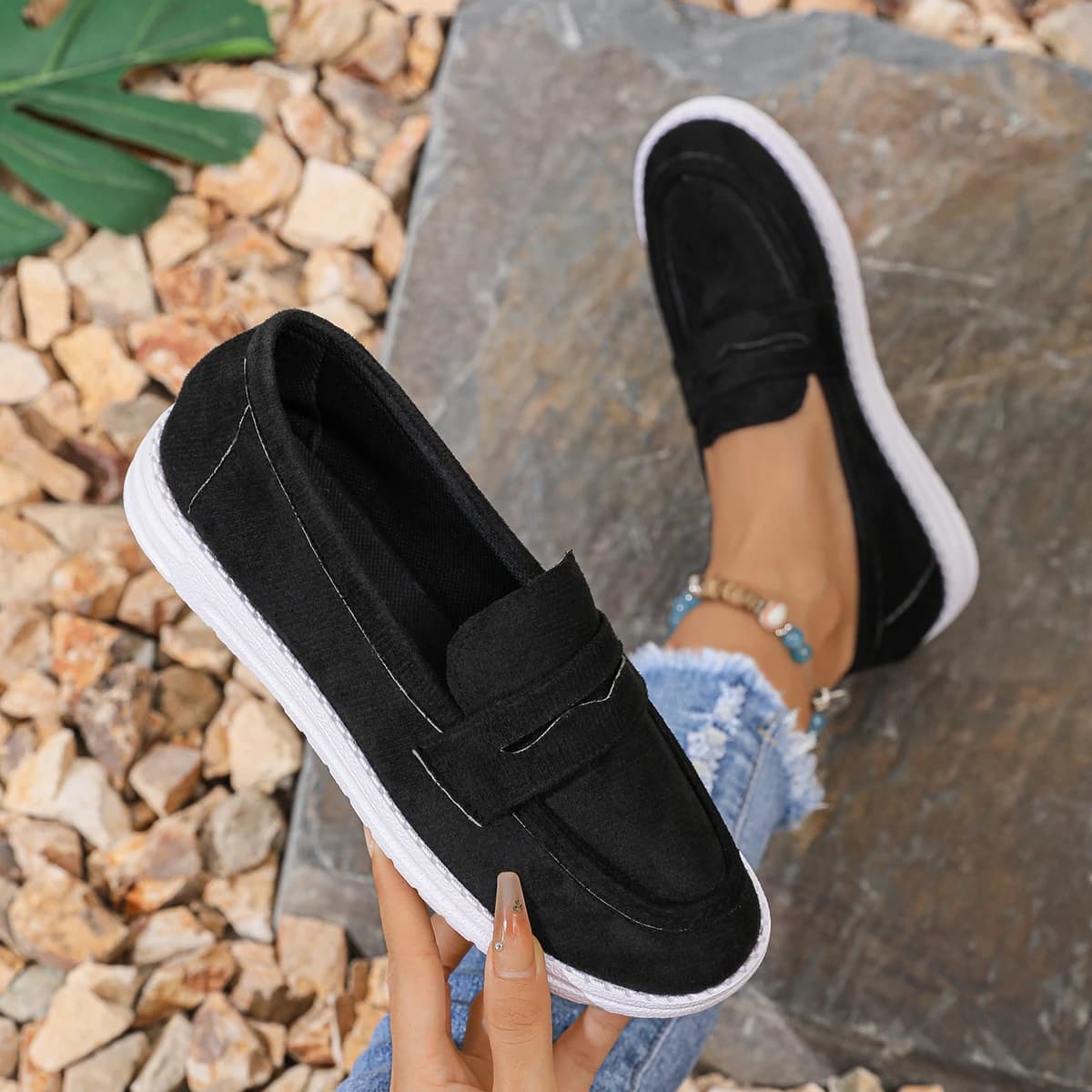 Scarpe basse basse casual da donna Scarpe comode mocassini con punta tonda 2025 Nuove sneakers slip-on leggere da donna Zapatos De Mujer