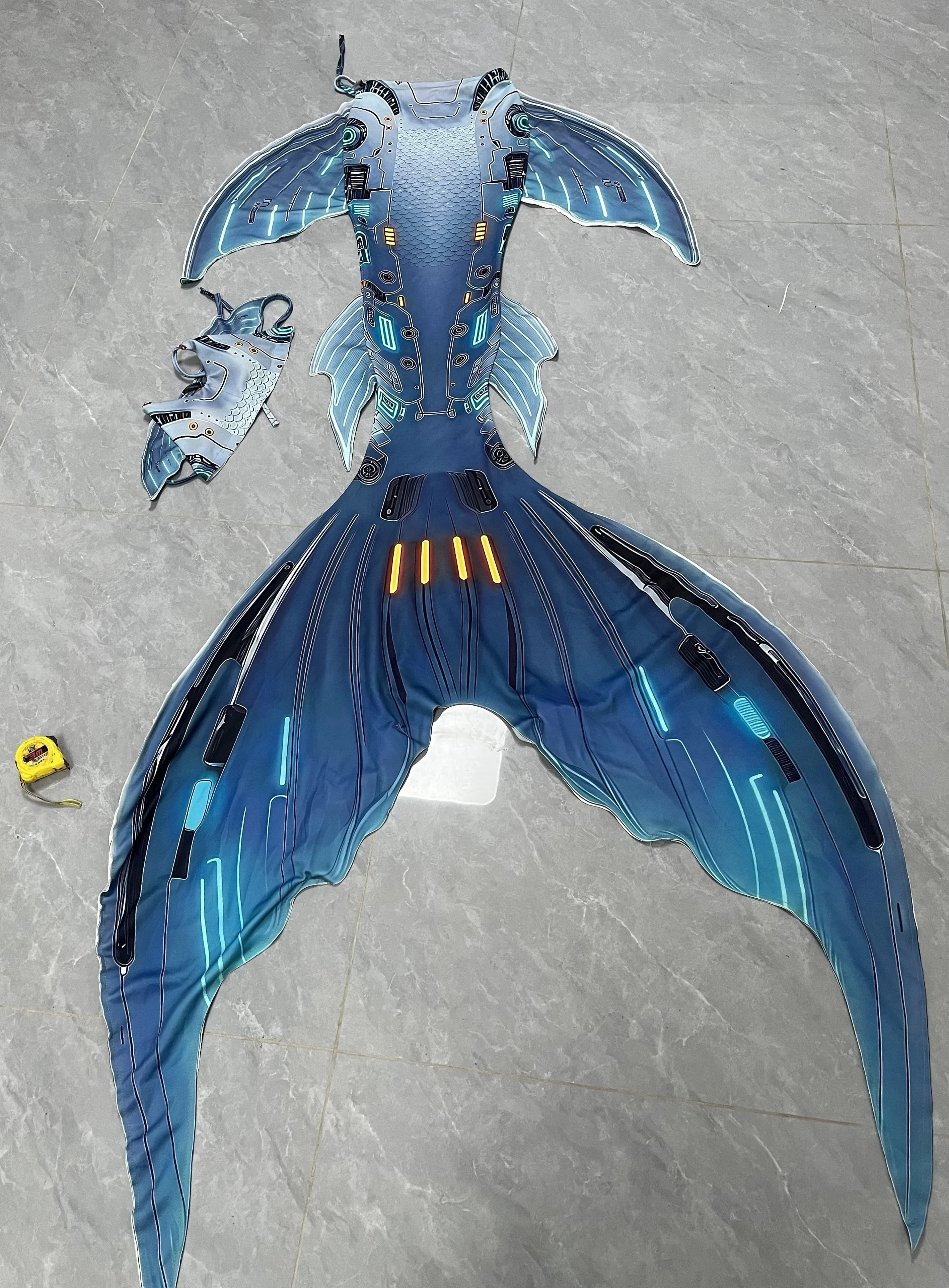 Costume da bagno a coda di sirena meccanico per acquario professionale Performance Armatura toracica 3D iridescente Un pezzo a doppio scopo