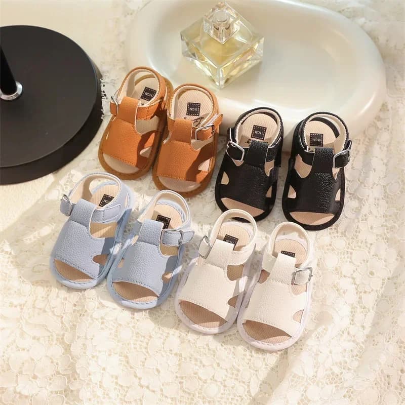 Nuovi sandali per bambini estivi Scarpe per bambina per neonato Suola in gomma antiscivolo Sandali per ragazza da giardino con tacco piatto in rete Primi camminatori 0-1 anni