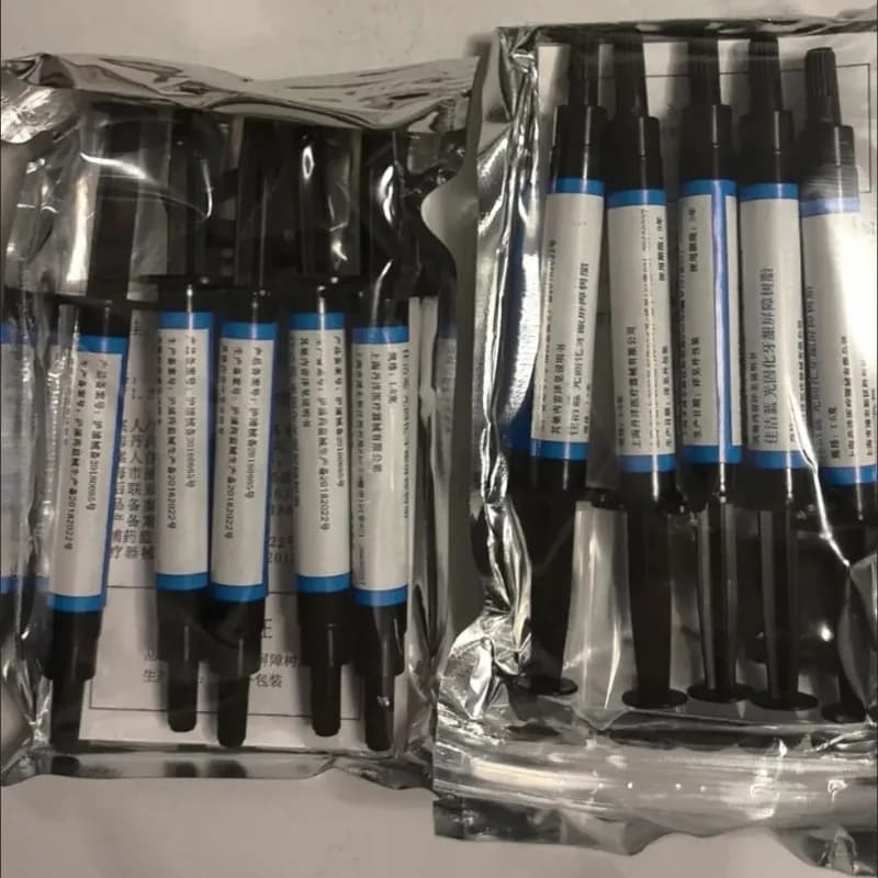 Resin Barrier Genghivale Dentale 5 Pieces, Protector Genghivale a Polimerizzazione Rapida, Sealant for Tooths, Flexible Material for Sealing Slots, Whitening Tools